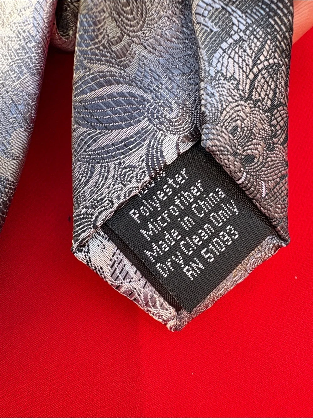 Van Heusen tie. NWT!!
